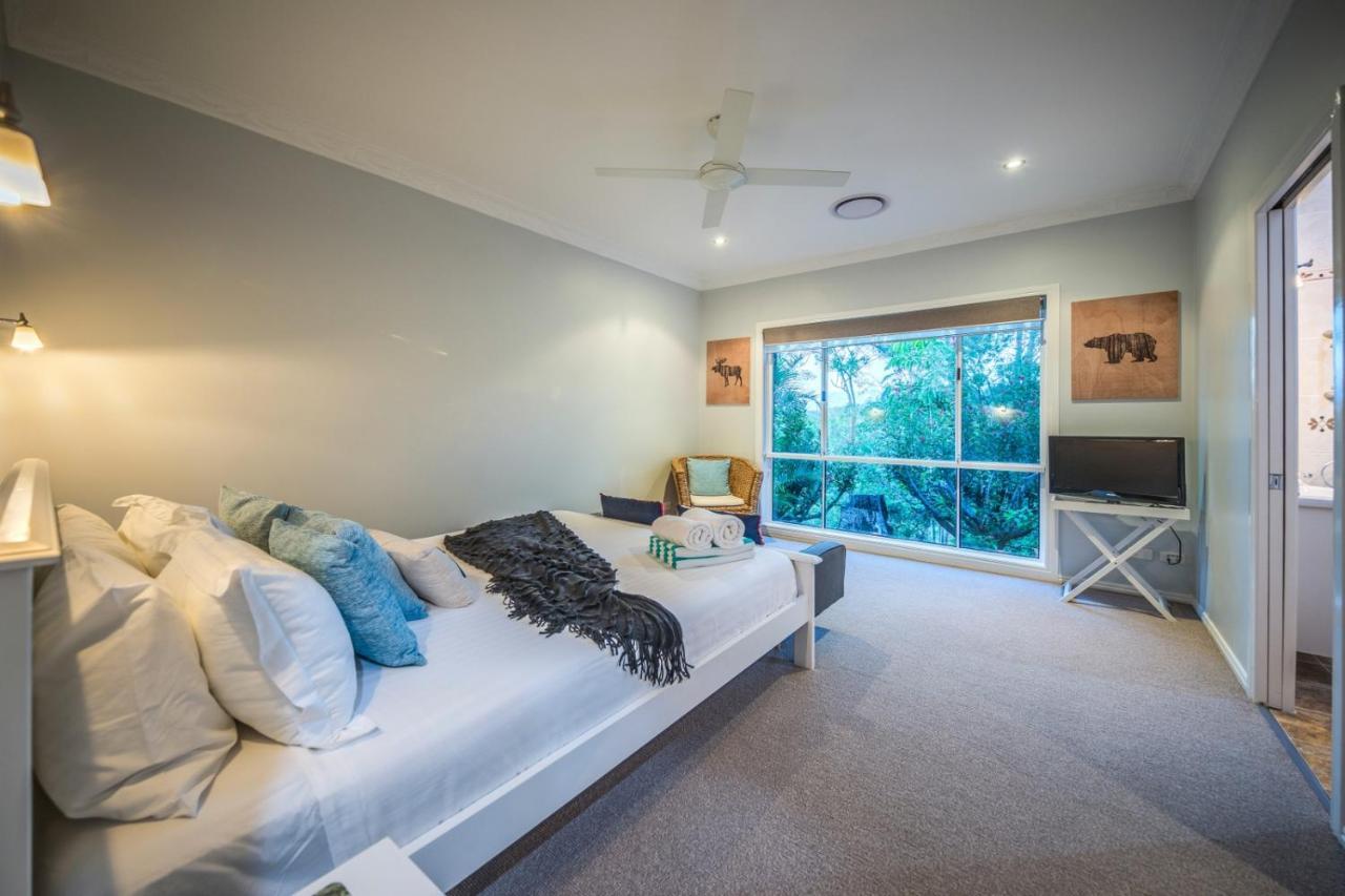 The Hillside Retreat Hotel Tamborine Mountain Exterior photo